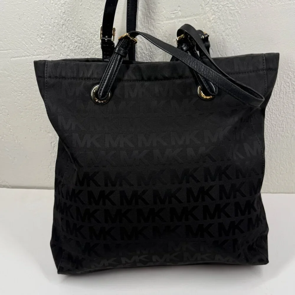 MICHAEL Michael Kors Jet Set Tote Black Monogram Nylon with Leather Straps